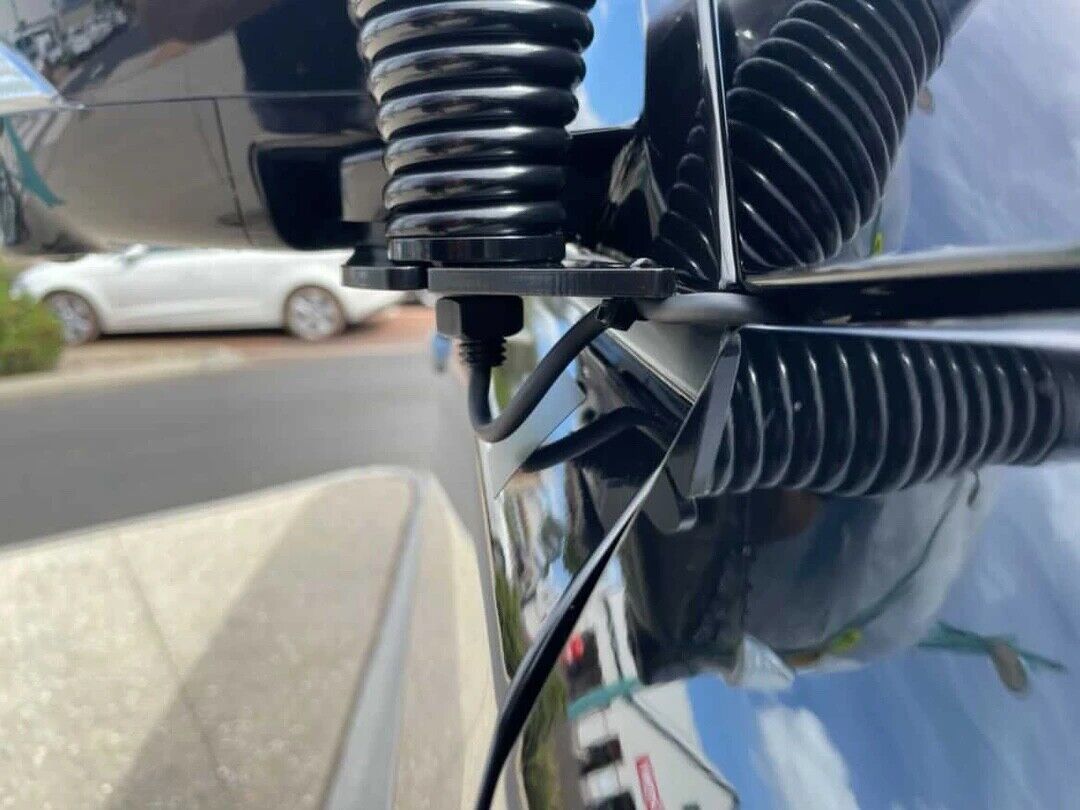 PASSENGER ANTENNA BRACKET TO SUIT Y62 NISSAN PATROL