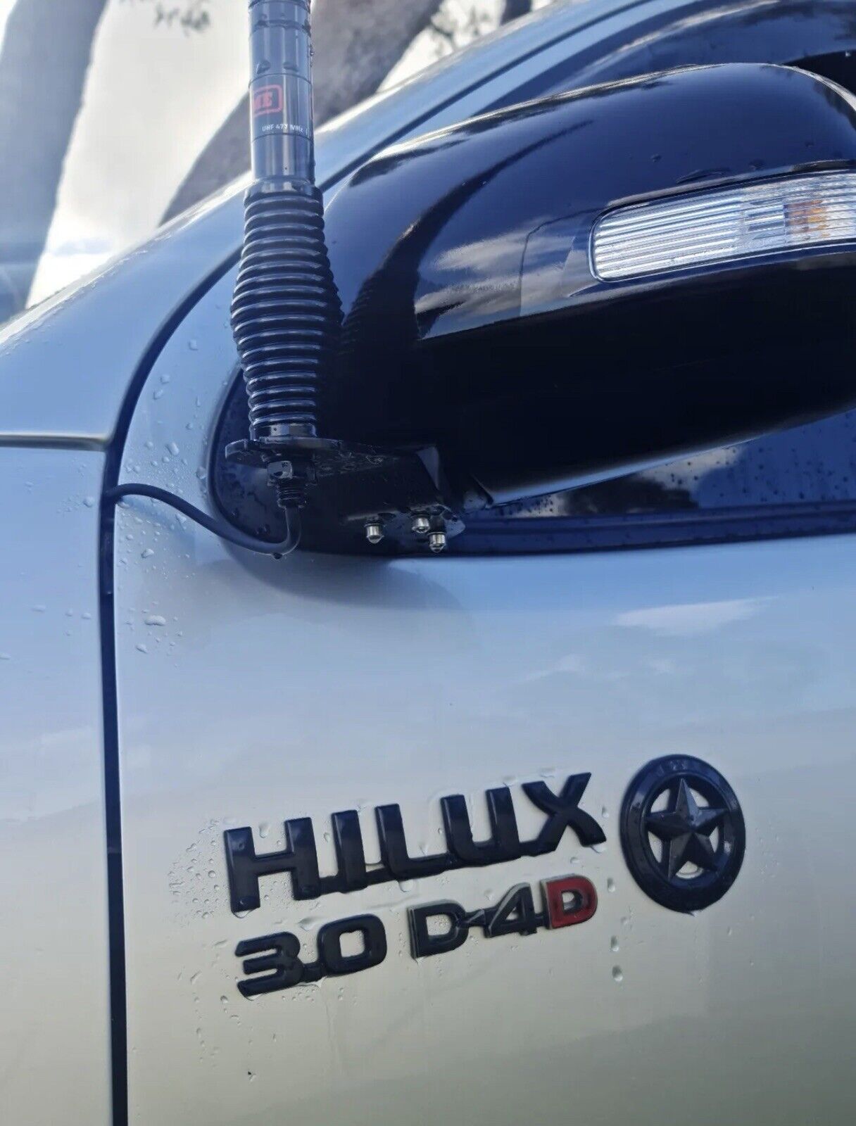 ANTENNA BRACKET TO SUIT N70 TOYOTA HILUX