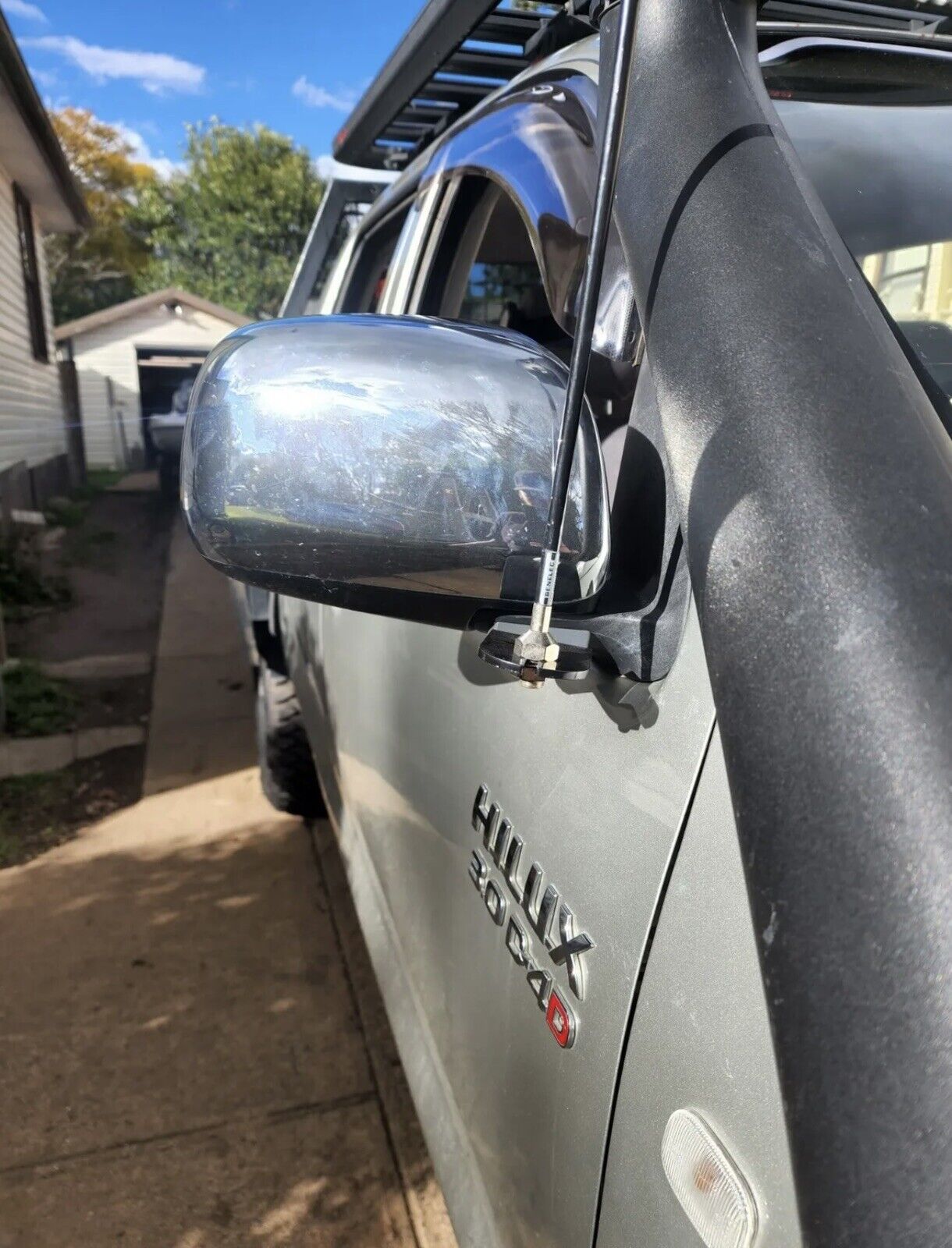 ANTENNA BRACKET TO SUIT N70 TOYOTA HILUX
