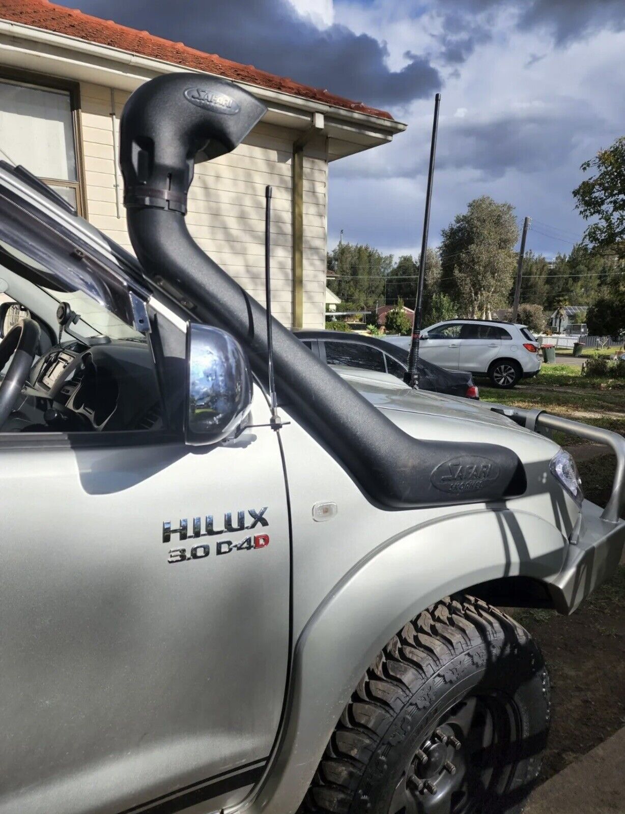 ANTENNA BRACKET TO SUIT N70 TOYOTA HILUX